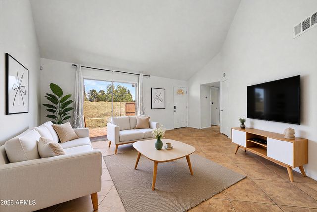 4122 W CALAVAR Road, Phoenix, AZ 85053