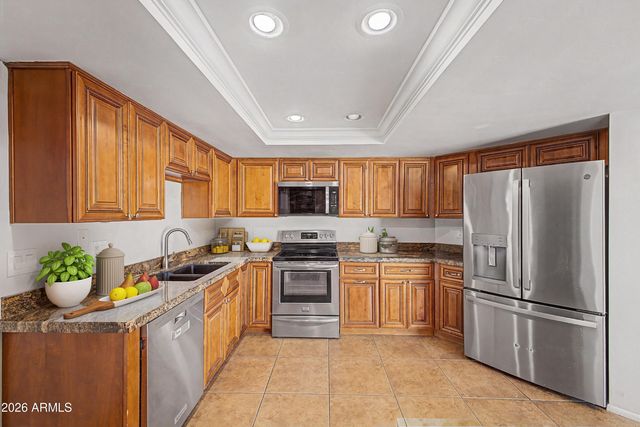 4122 W CALAVAR Road, Phoenix, AZ 85053
