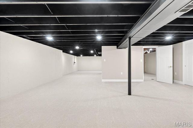 44 Riviera Court, St Louis, MO 63146