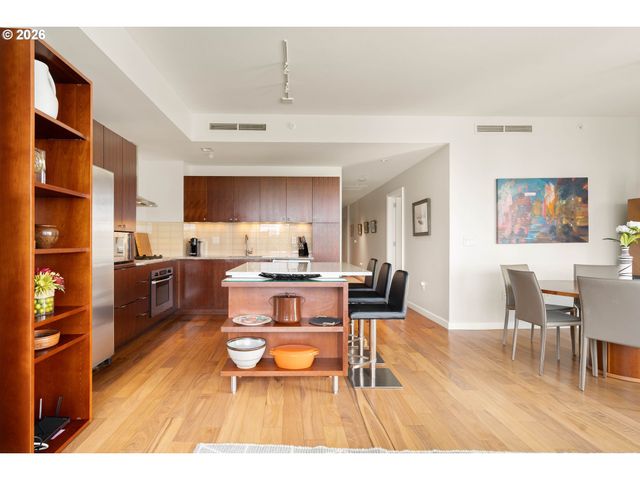 3570 S RIVER Pkwy 603, Portland, OR 97239
