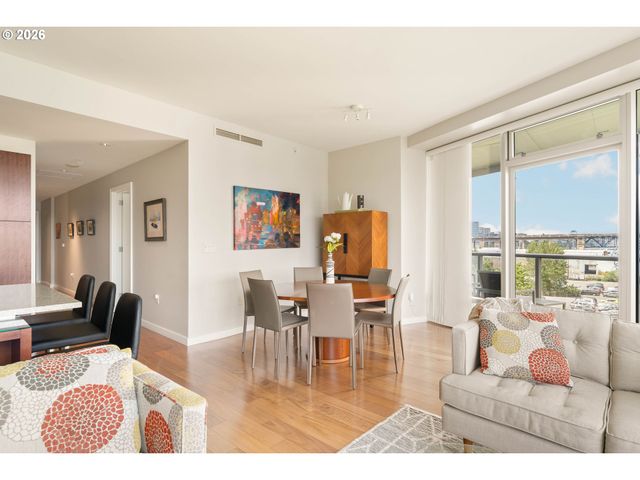 3570 S RIVER Pkwy 603, Portland, OR 97239