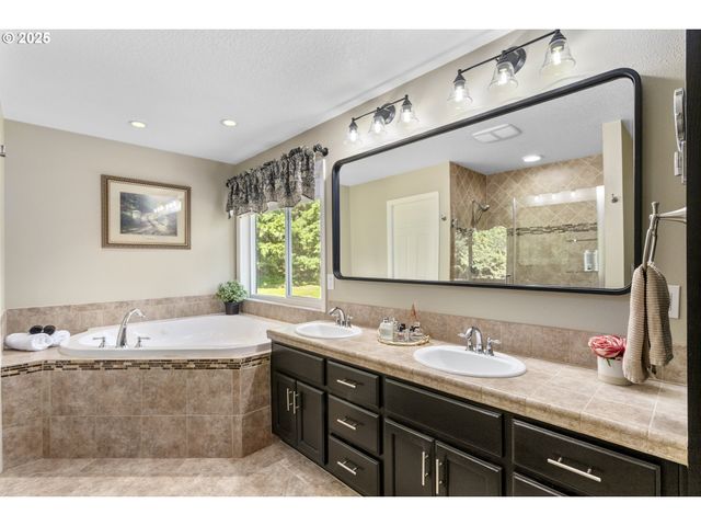 276 CHAMPION Rd, Kalama, WA 98625