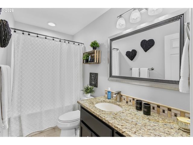 276 CHAMPION Rd, Kalama, WA 98625