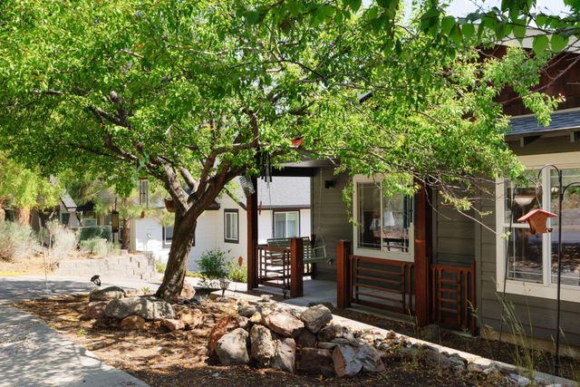2533 NW Monterey Pines Drive, Bend, OR 97703