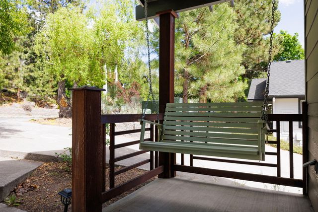 2533 NW Monterey Pines Drive, Bend, OR 97703