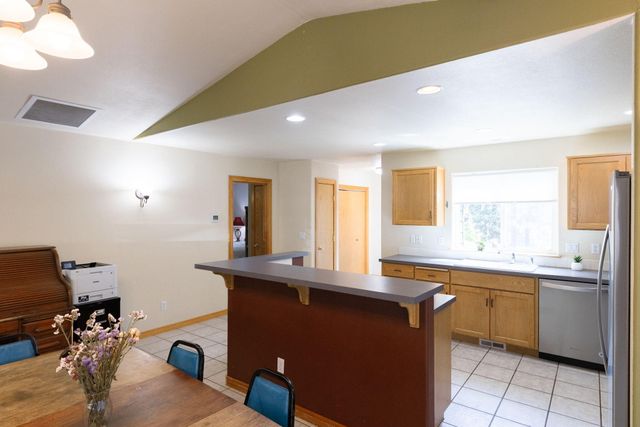 2533 NW Monterey Pines Drive, Bend, OR 97703