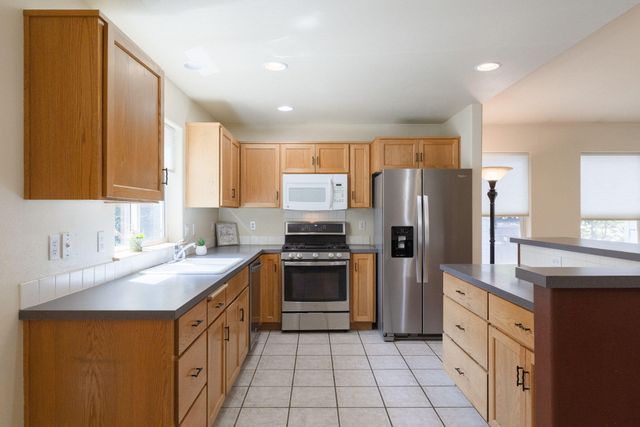 2533 NW Monterey Pines Drive, Bend, OR 97703