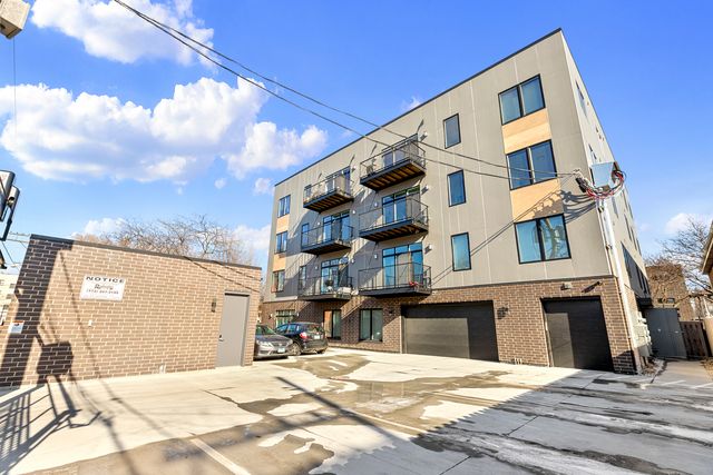 204 S Leavitt Street 201, Chicago, IL 60612