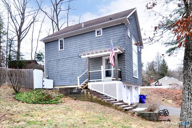 28 Great Pond Road, Simsbury, CT 06070