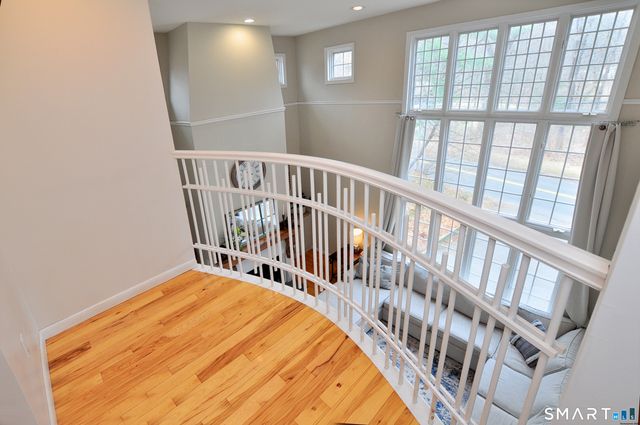 28 Great Pond Road, Simsbury, CT 06070