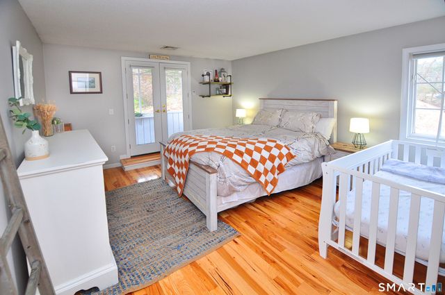 28 Great Pond Road, Simsbury, CT 06070