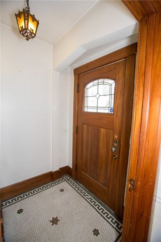 91 Culver Pkwy, Irondequoit, NY 14609