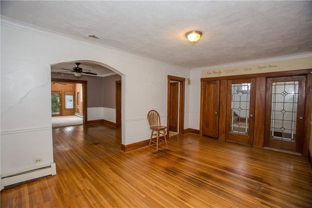 91 Culver Pkwy, Irondequoit, NY 14609