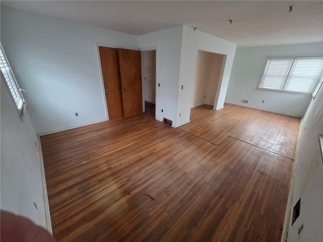 2146 Spencerport Road, Gates, NY 14606