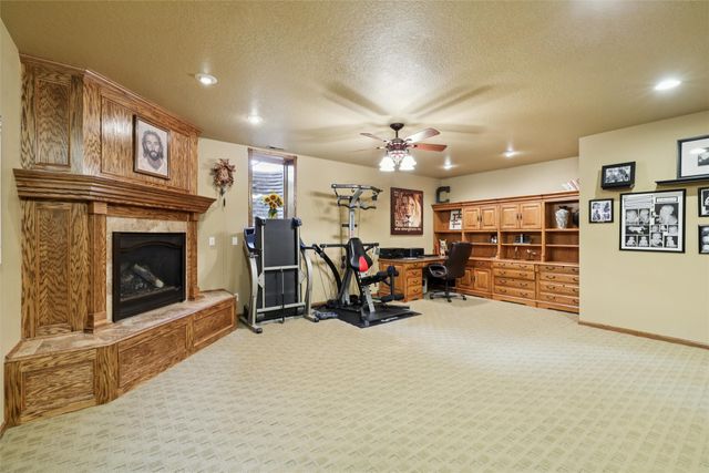 800 Lake View Avenue, Polk City, IA 50226