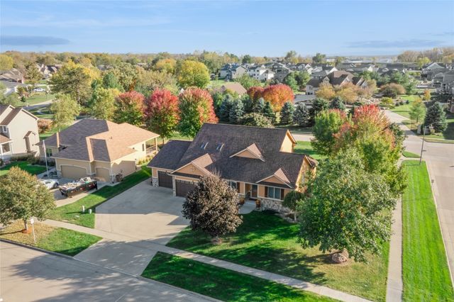 800 Lake View Avenue, Polk City, IA 50226