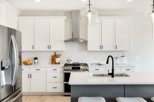 5412 Scenic Loop Run, Victoria, MN 55386