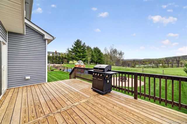 83 Lime Ridge Road, Poughquag, NY 12570