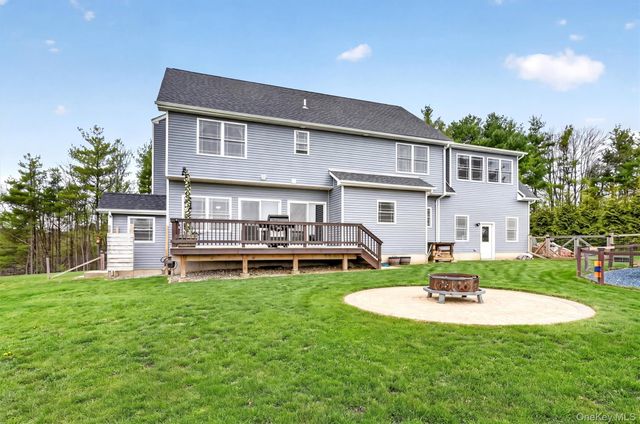 83 Lime Ridge Road, Poughquag, NY 12570
