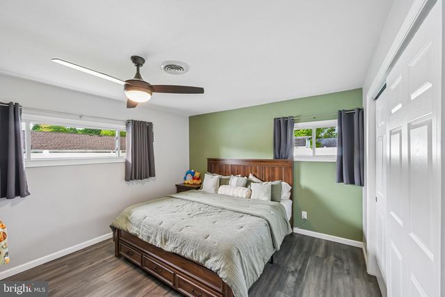 1 CURRY LN, Newark, DE 19713