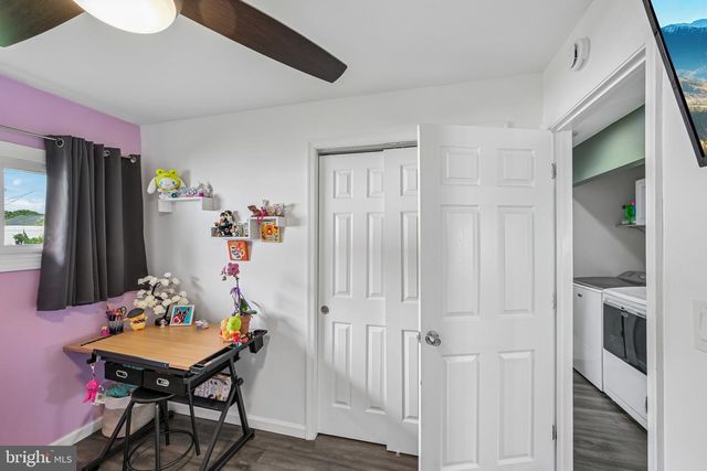 1 CURRY LN, Newark, DE 19713
