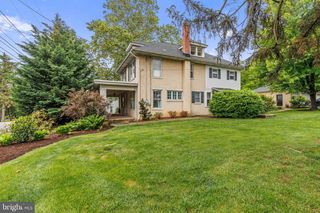 2380 LITITZ PIKE, Lancaster, PA 17601