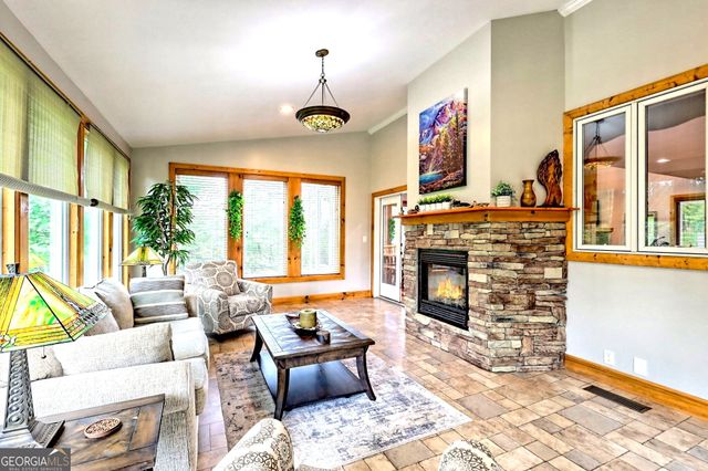 265 Bahn Erlenbruck, Helen, GA 30545