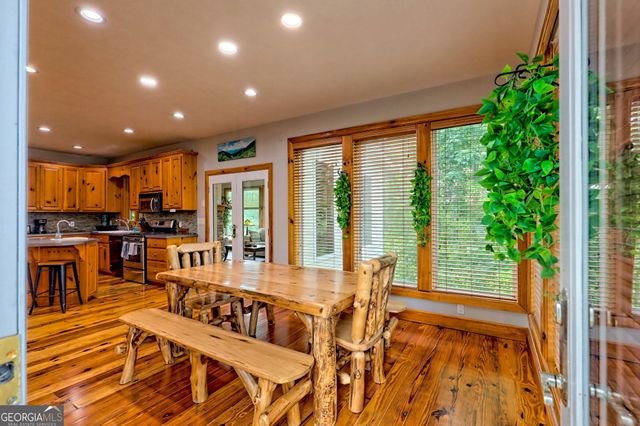 265 Bahn Erlenbruck, Helen, GA 30545