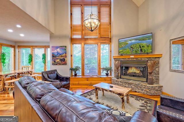 265 Bahn Erlenbruck, Helen, GA 30545