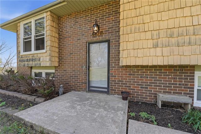 6470 SE Horseshoe Drive, Holt, MO 64048