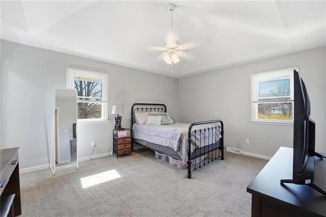 6470 SE Horseshoe Drive, Holt, MO 64048