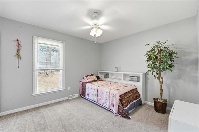6470 SE Horseshoe Drive, Holt, MO 64048