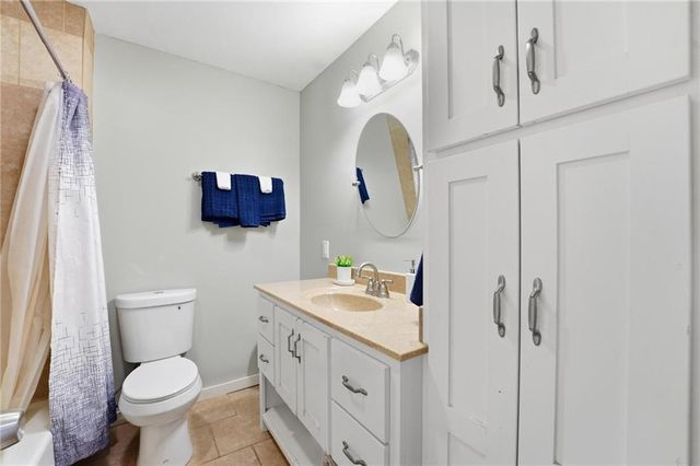 6470 SE Horseshoe Drive, Holt, MO 64048