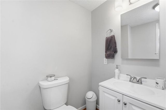 6470 SE Horseshoe Drive, Holt, MO 64048