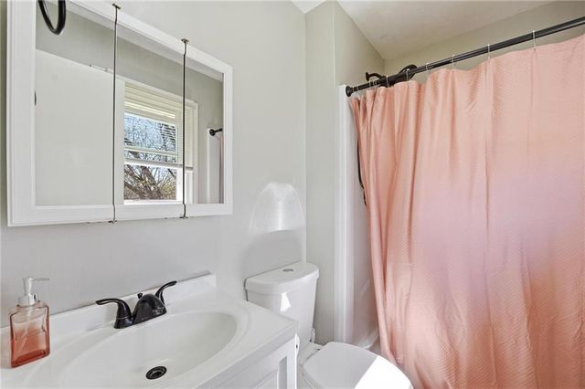 6470 SE Horseshoe Drive, Holt, MO 64048