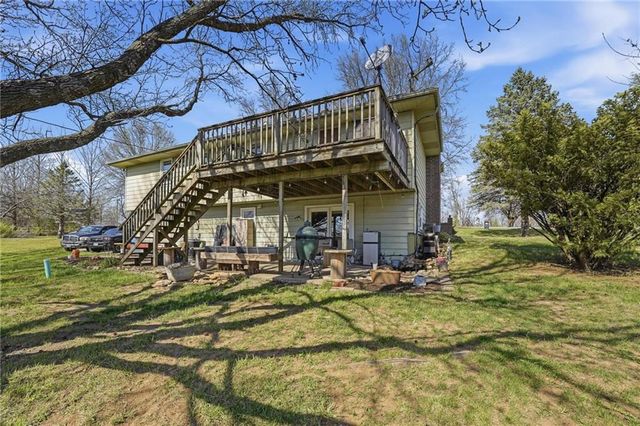 6470 SE Horseshoe Drive, Holt, MO 64048