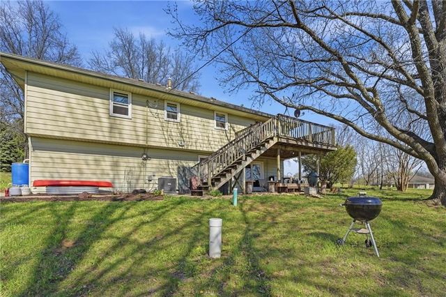6470 SE Horseshoe Drive, Holt, MO 64048