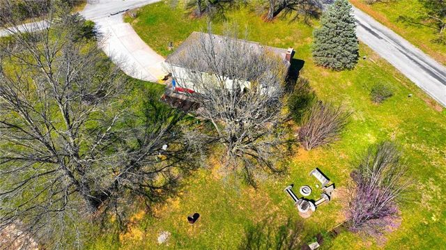 6470 SE Horseshoe Drive, Holt, MO 64048