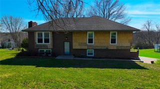 6470 SE Horseshoe Drive, Holt, MO 64048