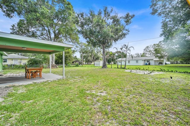 5214 Bowling Green Drive, Fort Pierce, FL 34951