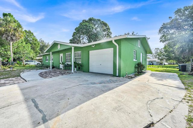 5214 Bowling Green Drive, Fort Pierce, FL 34951