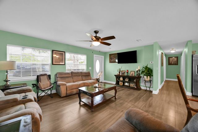 5214 Bowling Green Drive, Fort Pierce, FL 34951