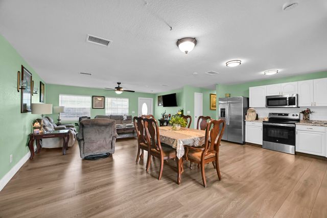 5214 Bowling Green Drive, Fort Pierce, FL 34951