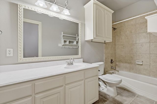 3206 Timberline Drive, Highland Village, TX 75077