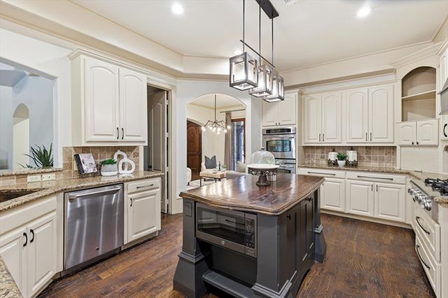 3206 Timberline Drive, Highland Village, TX 75077