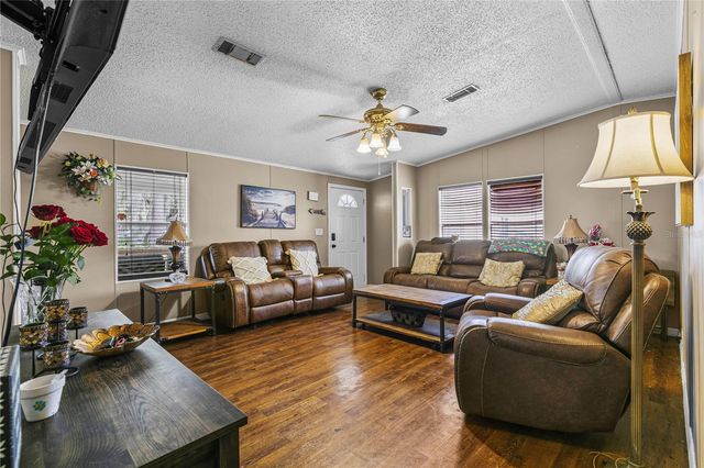 9098 LAKE HATCHINEHA ROAD, Haines City, FL 33844