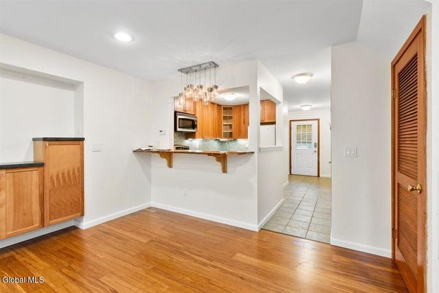 21 Peterson Court, Troy, NY 12180