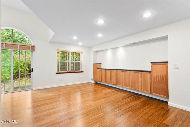 21 Peterson Court, Troy, NY 12180