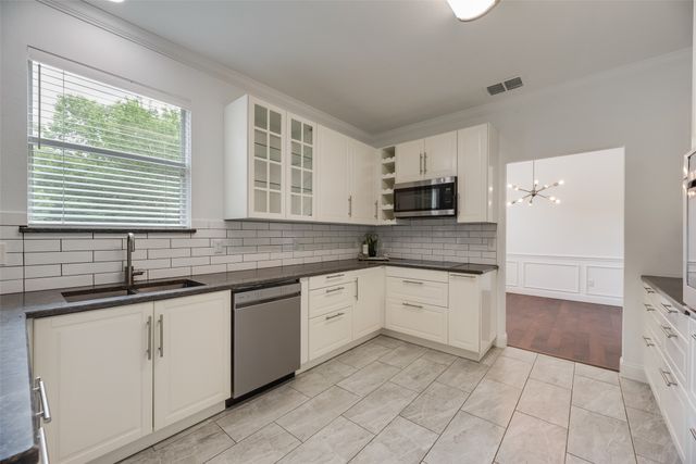 1305 Meadowbrook Drive, Mckinney, TX 75069