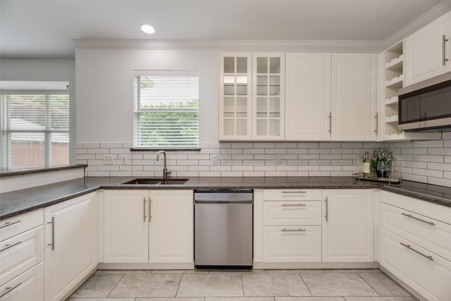 1305 Meadowbrook Drive, Mckinney, TX 75069